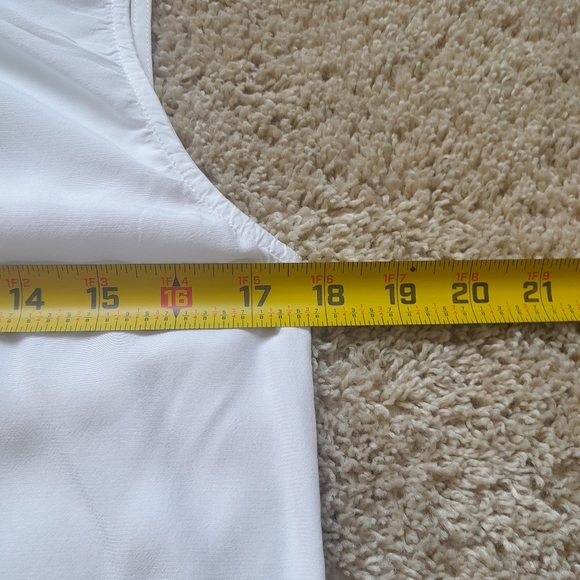 Manguun Collection white sleeveless top lightweight mock neck womens XS - Picture 9 of 9